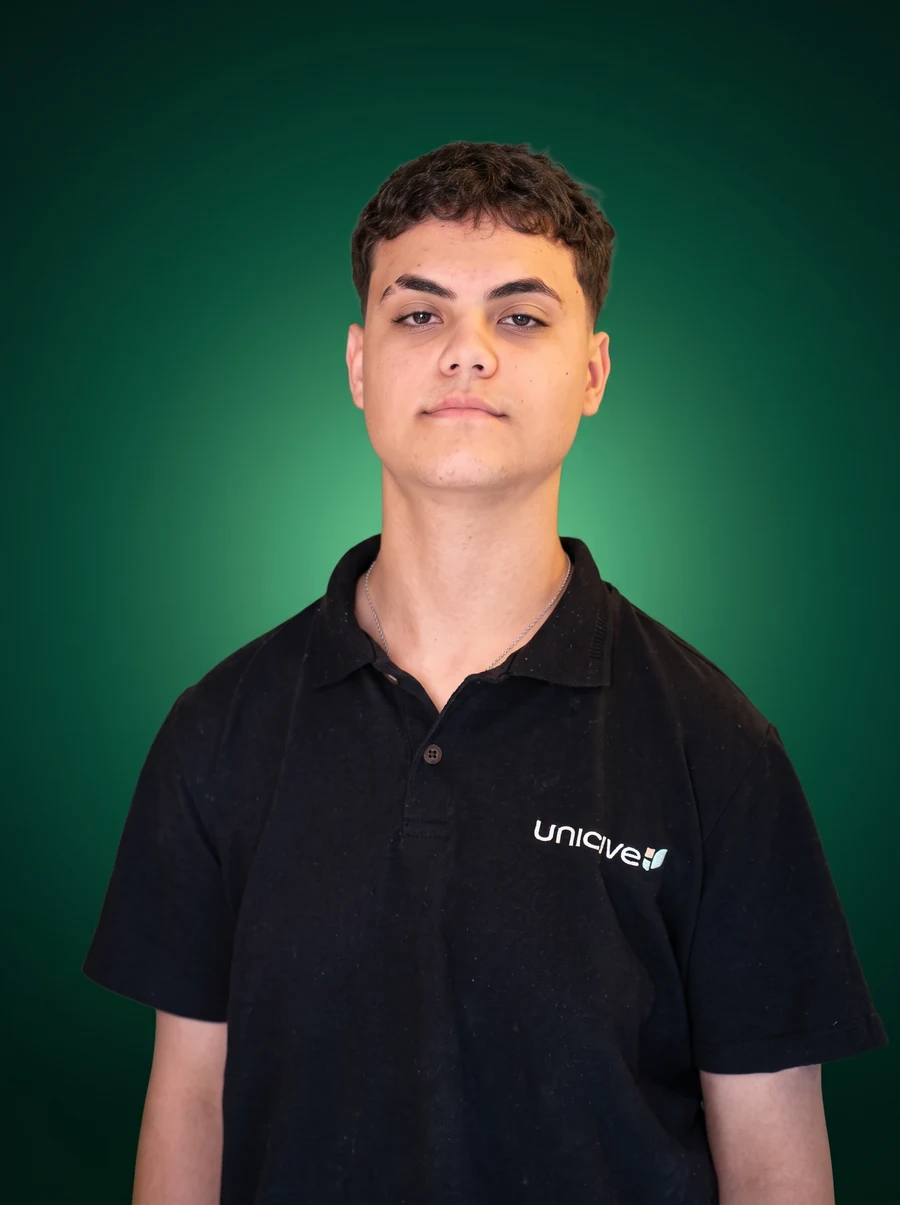 Nathan Lima, do atendimento do Polo Unicive Pinhais